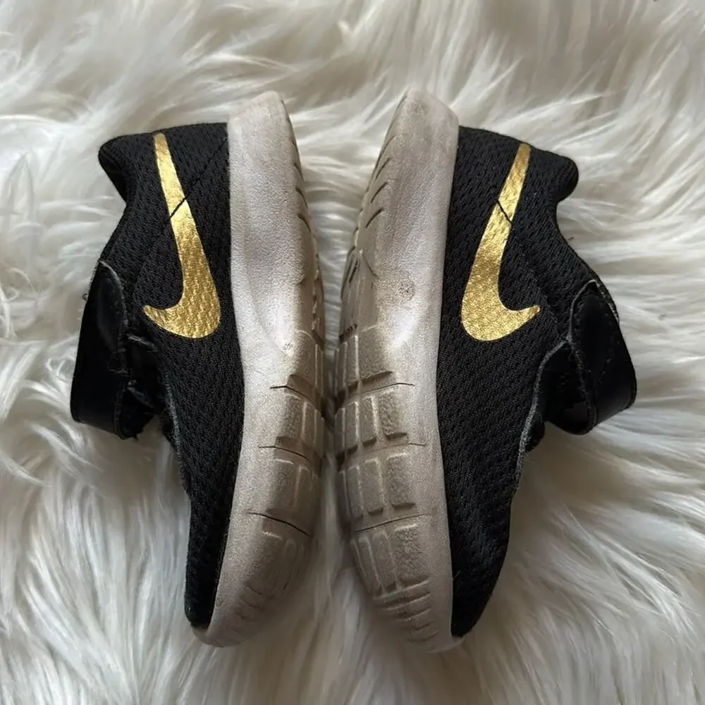 Nike | Tanjun Gold and Black Infant Sneakers Size 7C